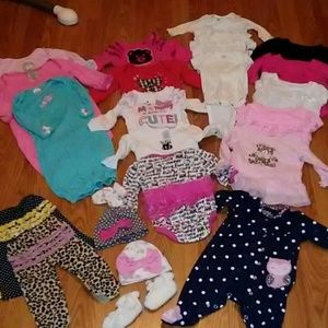 Lot Of 0-3 Mth Baby Onesies Gowns Hats Sleeper